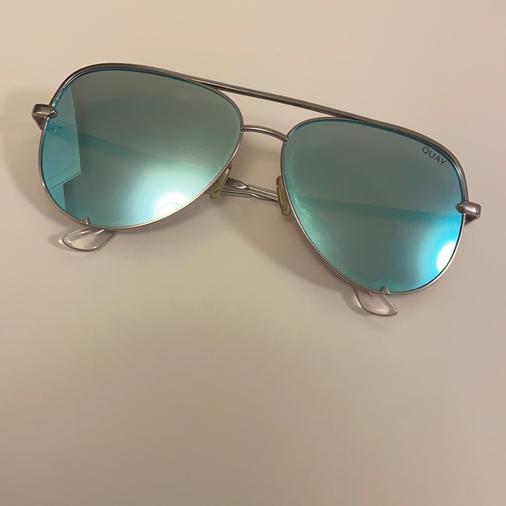 Desk Perkins, High Key, Quay Sunglasses